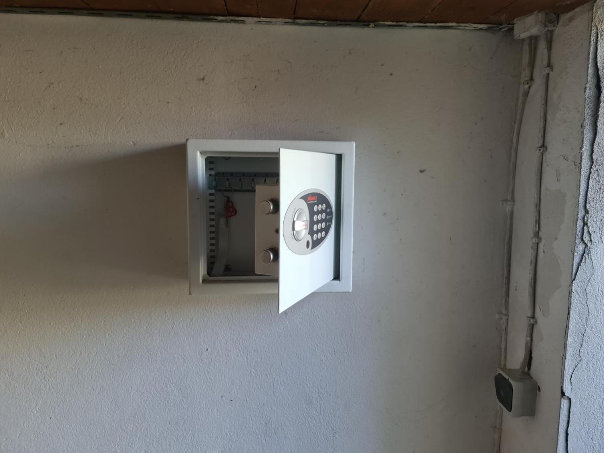 Geraeumiges Ferienhaus In Bad Salzuflen Mit Einfacher Ausstattung, Fuer Geschaeftsreisende, Gruppen Oder Familien Geeignet, 4 Schlafzimmer Exteriér fotografie